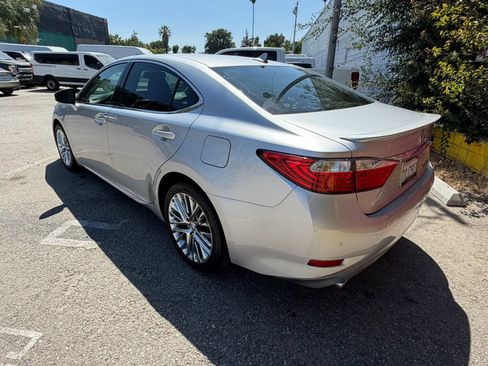 Used 2013 Lexus ES 350 w/ Luxury Pkg FWD image 7