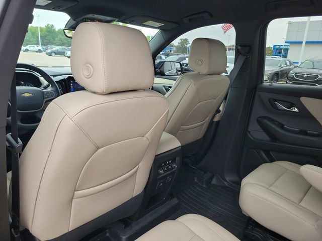 Used 2023 Chevrolet Traverse LT w/ LT Premium Package AWD/4WD image 26