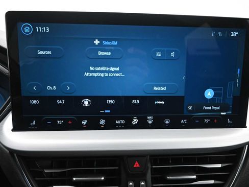 Used 2025 Ford Escape SE w/ PHEV Premium Package image 15