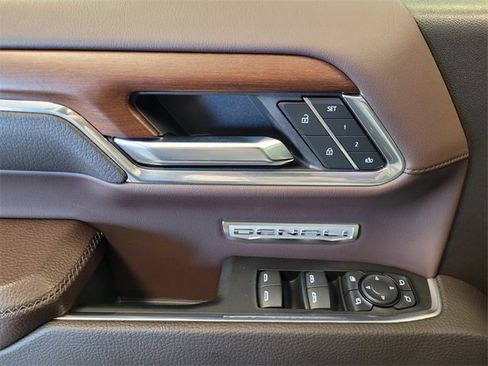 Used 2023 GMC Sierra 1500 Denali w/ Technology Package image 27