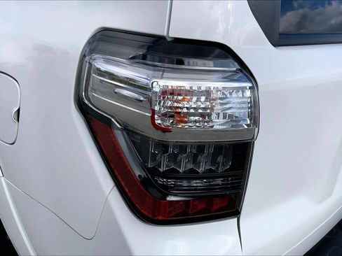 Used 2021 Toyota 4Runner SR5 image 27