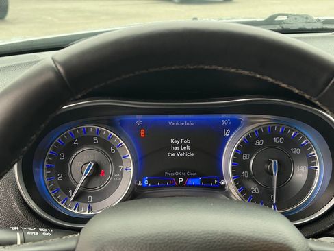 Used 2022 Chrysler 300 Touring L w/ Safetytec Plus Group image 16