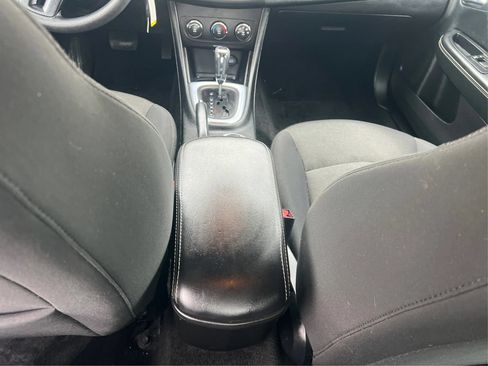 Used 2014 Dodge Avenger SE FWD image 20