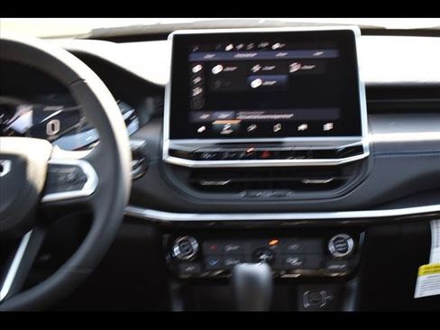 New 2025 Jeep Compass Latitude w/ Altitude Special Edition image 15