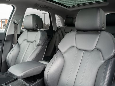 Used 2019 Audi Q5 Prestige w/ Prestige Package AWD/4WD image 23