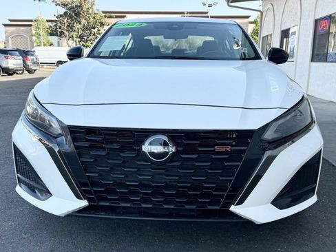 Used 2024 Nissan Altima 2.5 SR FWD image 8