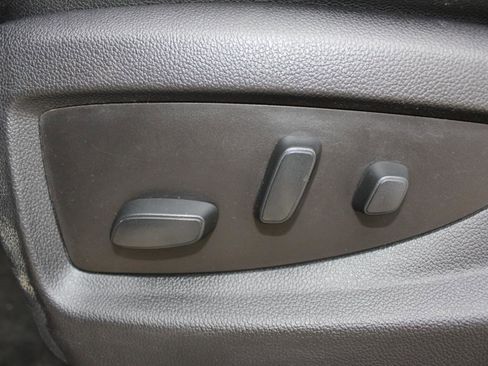 Used 2018 Chevrolet Silverado 1500 LTZ Z71 AWD/4WD image 13
