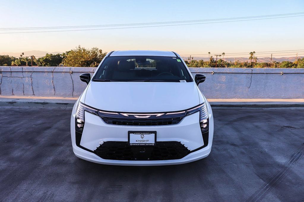 New 2027 Chrysler Pacifica Select FWD image 3