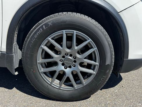 Used 2020 Nissan Rogue S FWD image 4