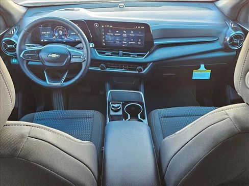 New 2026 Chevrolet Equinox LT FWD image 16