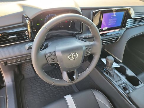 New 2026 Toyota Camry SE FWD image 11