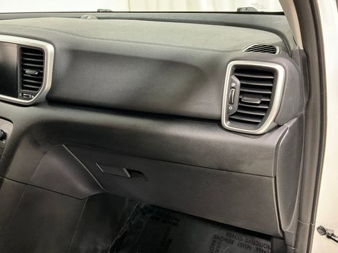 Used 2022 Kia Sportage LX w/ LX AWD Value Edition Package image 16