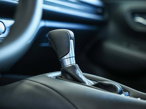 Used 2025 Honda HR-V LX image 27