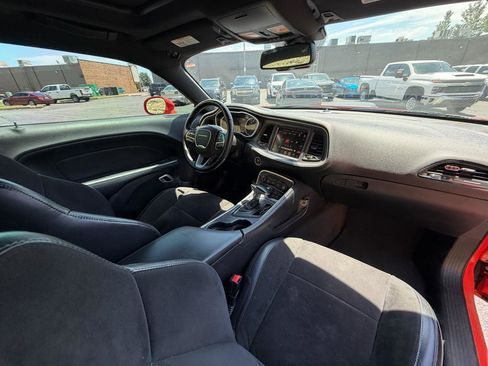 Used 2016 Dodge Challenger R/T Scat Pack RWD image 12