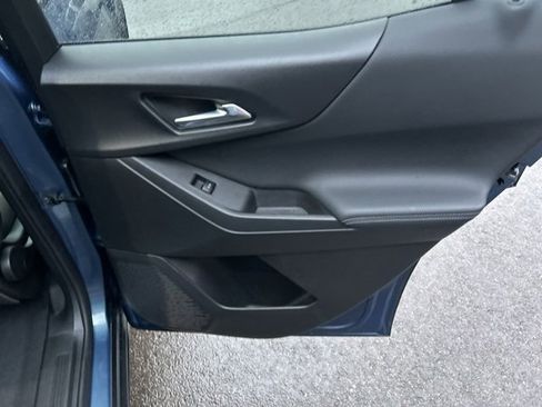 Used 2025 Chevrolet Equinox LT image 10