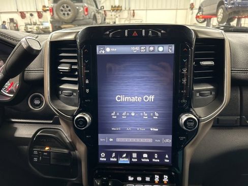 Used 2022 RAM 3500 Laramie image 19