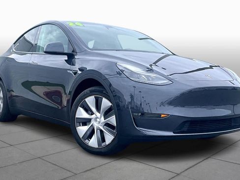 Used 2024 Tesla Model Y Long Range image 2
