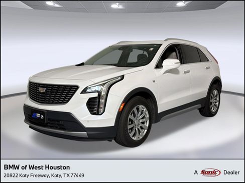 Used 2023 Cadillac XT4 Premium Luxury w/ Cold Weather Package FWD image 1