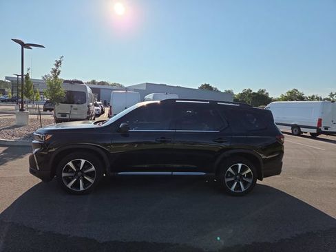 Used 2025 Honda Pilot Elite image 5