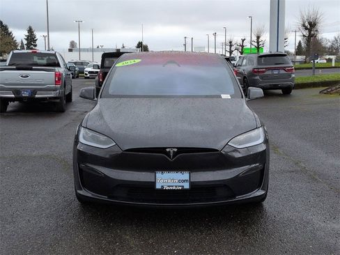 Used 2024 Tesla Model X image 8