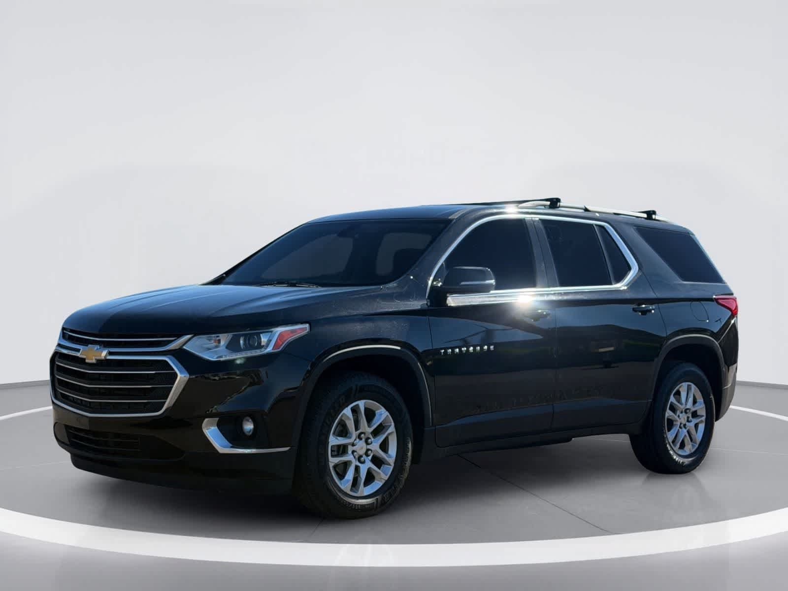 Used 2019 Chevrolet Traverse LT FWD image 2
