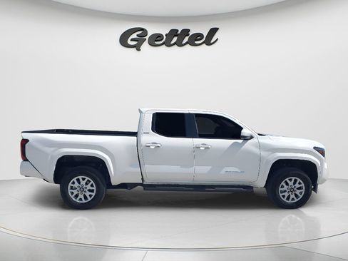 Used 2025 Toyota Tacoma SR5 RWD image 4