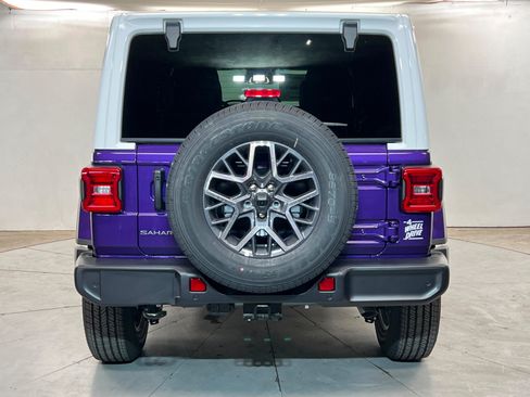 New 2026 Jeep Wrangler Unlimited Sahara w/ Whitecap Package AWD/4WD image 4