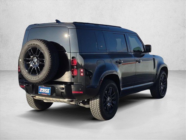 Used 2024 Land Rover Defender 110 X-Dynamic SE AWD/4WD image 5