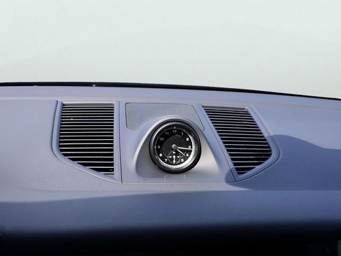 Certified 2025 Porsche Macan image 22