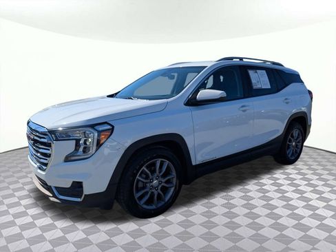 Used 2024 GMC Terrain SLT image 6