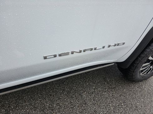 Used 2026 GMC Sierra 2500 Denali Ultimate w/ Max Trailering Package AWD/4WD image 5