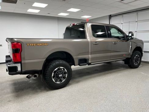 Used 2023 Ford F350 Lariat w/ Lariat Ultimate Package AWD/4WD image 11