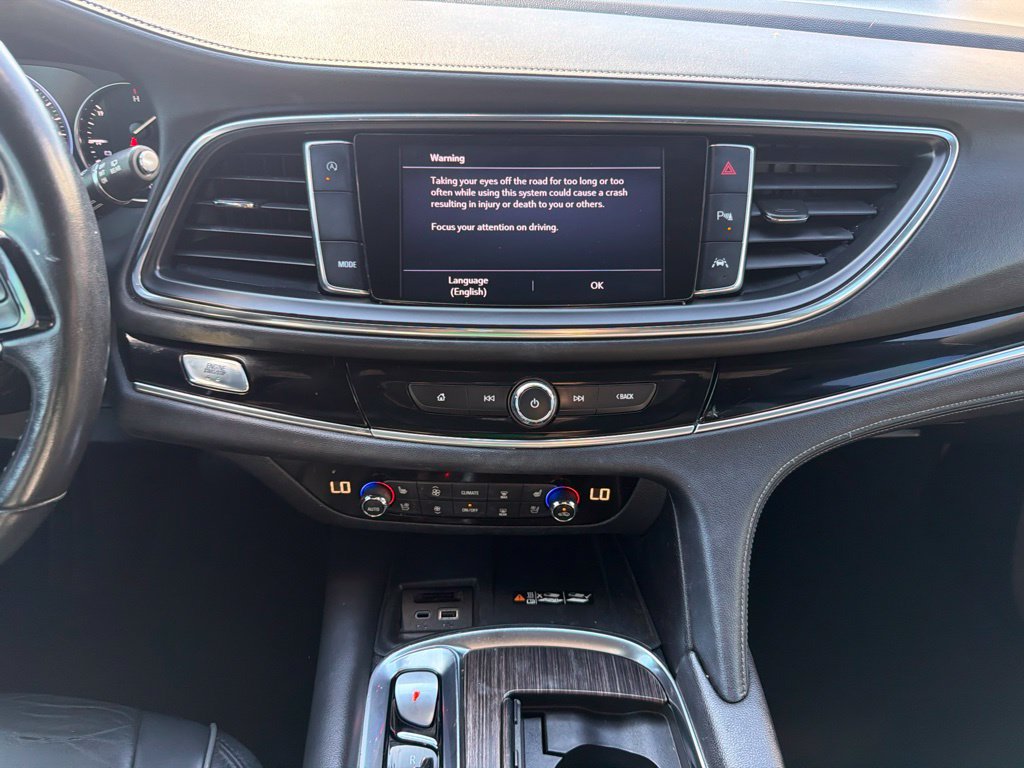 Used 2022 Buick Enclave Avenir w/ Avenir Technology Package FWD image 26