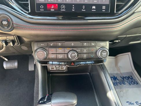 Used 2023 Dodge Durango GT image 19