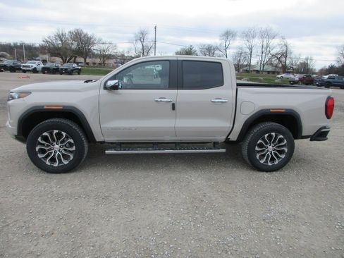 New 2026 GMC Canyon Denali image 10