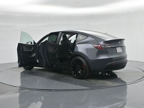 Used 2022 Tesla Model Y Performance image 30