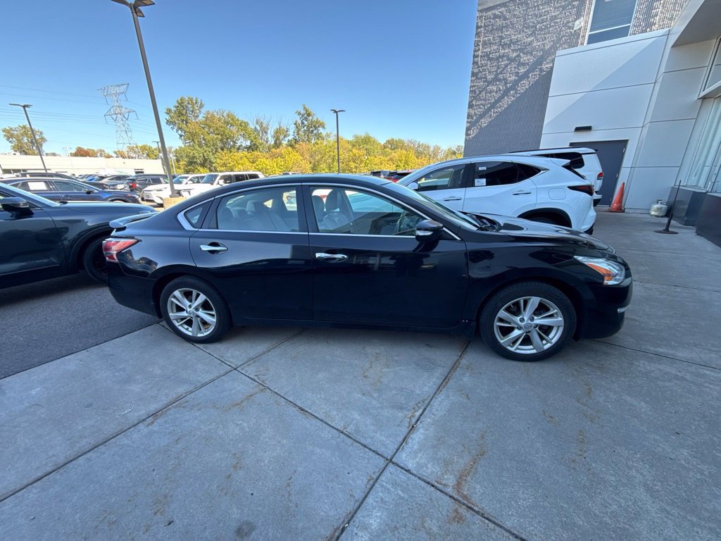 Used 2013 Nissan Altima 2.5 SL w/ Technology Pkg FWD image 14