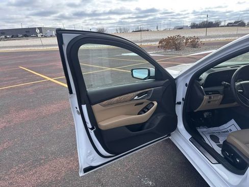 Used 2025 Cadillac CT5 Premium Luxury w/ Technology Package image 12