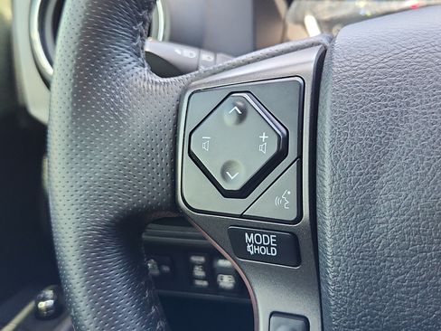 Used 2017 Toyota Tacoma TRD Pro AWD/4WD image 20