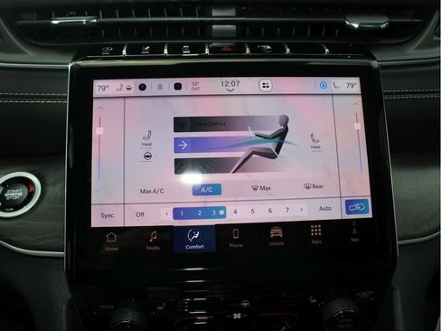 New 2025 Jeep Grand Cherokee Limited w/ Trailer Tow Package image 18