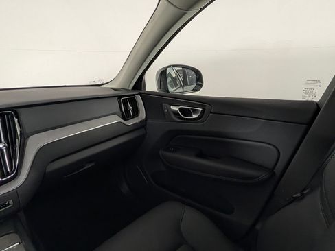 Used 2025 Volvo XC60 B5 Plus AWD/4WD image 23