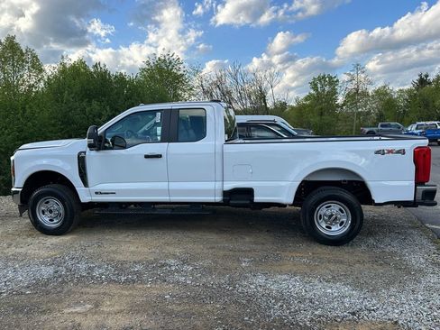 New 2026 Ford F250 XL w/ XL Chrome Package AWD/4WD image 2