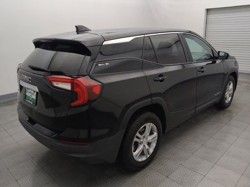 Used 2022 GMC Terrain SLE w/ LPO, Floor Liner Package FWD image 9