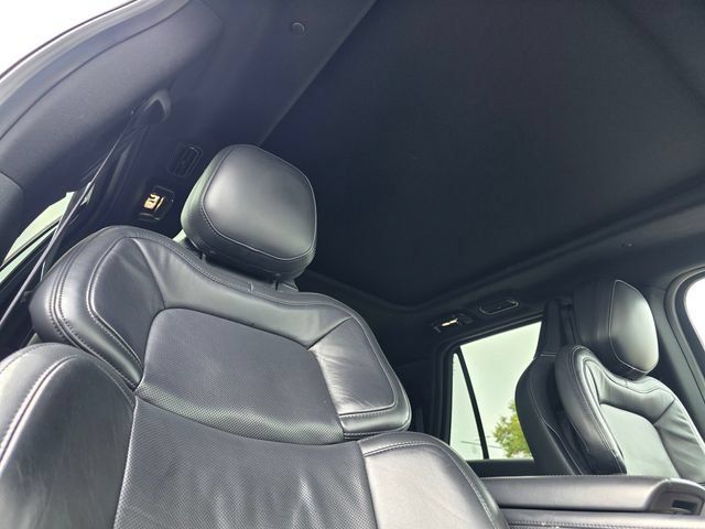 Used 2023 Lincoln Navigator L Reserve w/ Monochromatic Package AWD/4WD image 18
