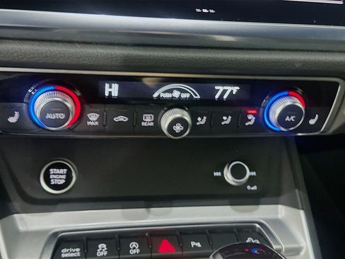 Used 2024 Audi Q3 2.0T Premium image 23