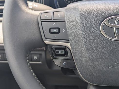 Used 2026 Toyota Camry XLE FWD image 21