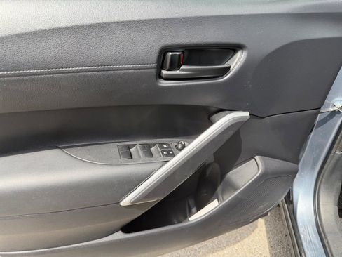 Used 2024 Toyota Corolla Cross LE FWD image 22