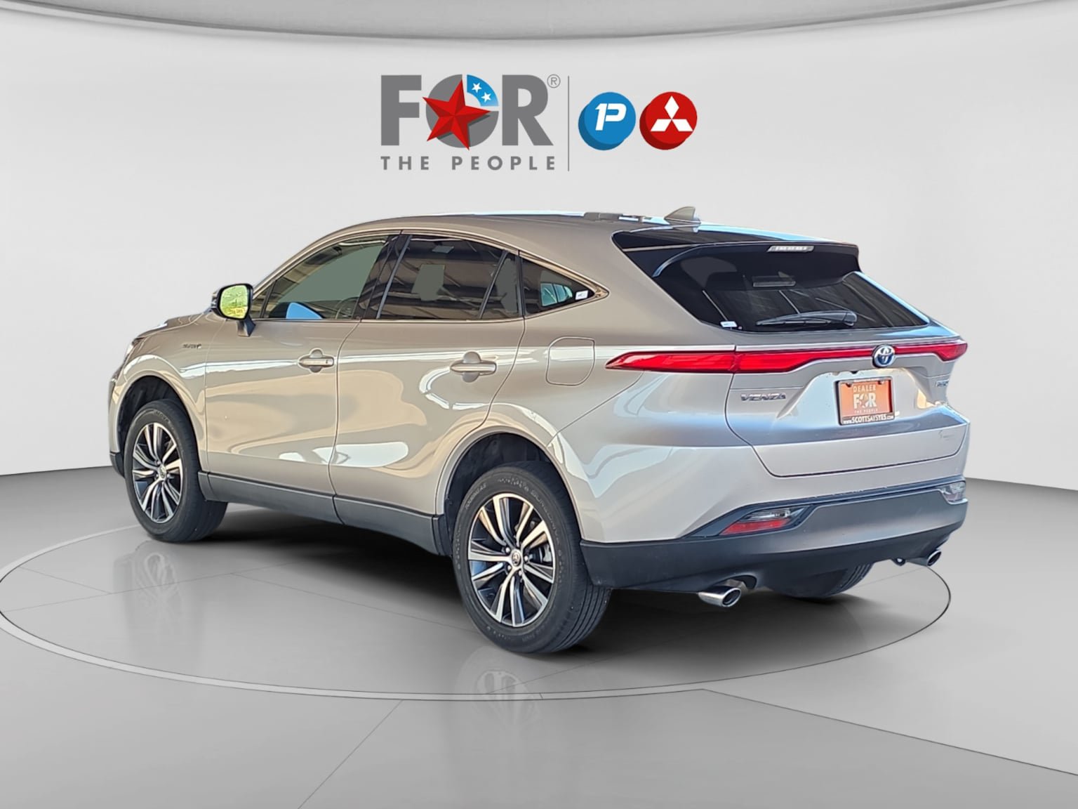 Used 2021 Toyota Venza LE AWD/4WD image 7