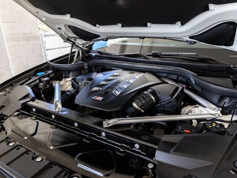 Used 2024 BMW X5 M60i image 39