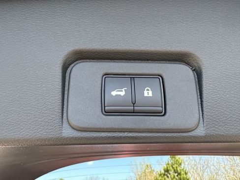 Certified 2025 Nissan Rogue SL AWD/4WD image 21
